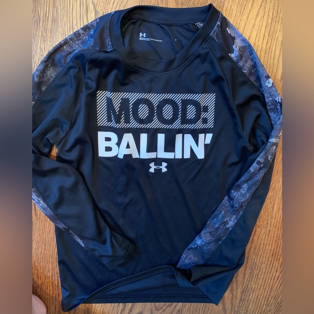 Under Armour long sleeved shirt